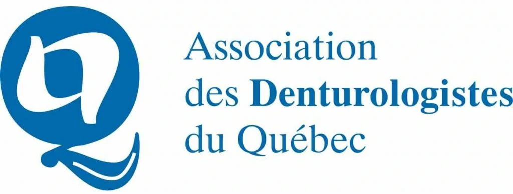 Logo et le nom de l'Association à ses côtés en bleu